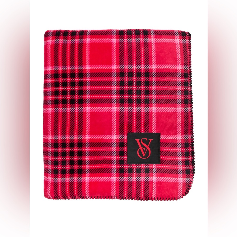 VICTORIA'S SECRET Cozy Plush Blanket